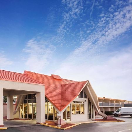 Rodeway Inn & Suites Ρόκφορντ Εξωτερικό φωτογραφία