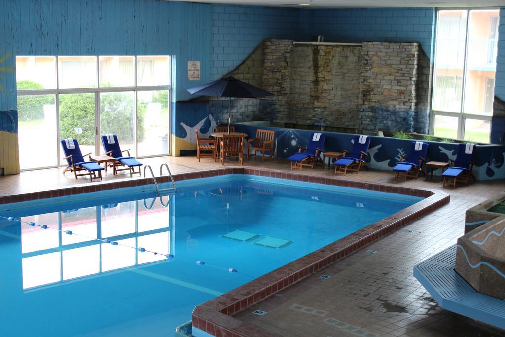 Rodeway Inn & Suites Ρόκφορντ Εξωτερικό φωτογραφία