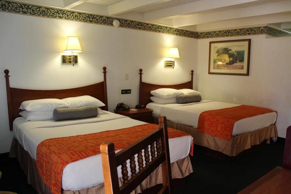 Rodeway Inn & Suites Ρόκφορντ Εξωτερικό φωτογραφία