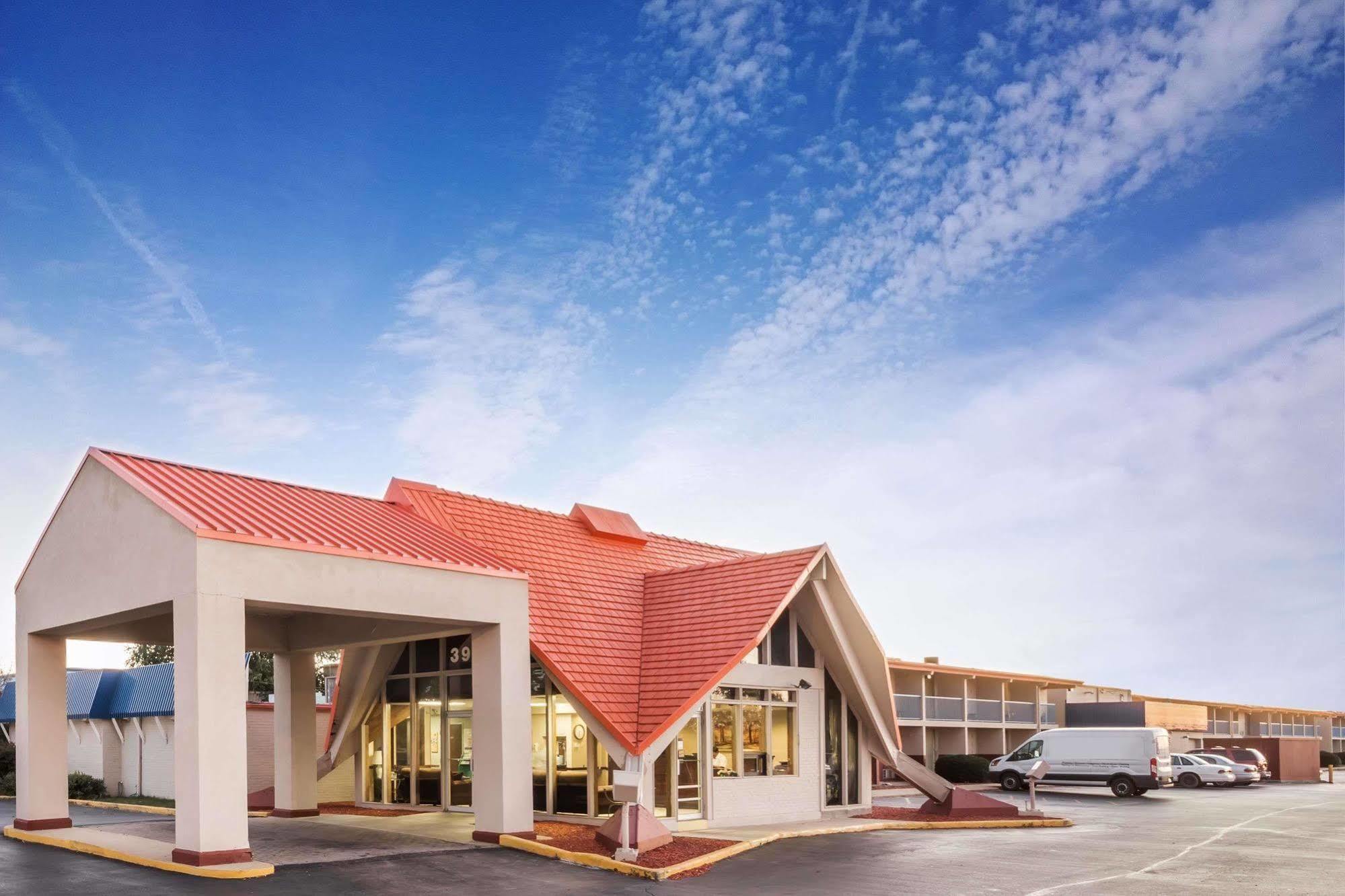 Rodeway Inn & Suites Ρόκφορντ Εξωτερικό φωτογραφία