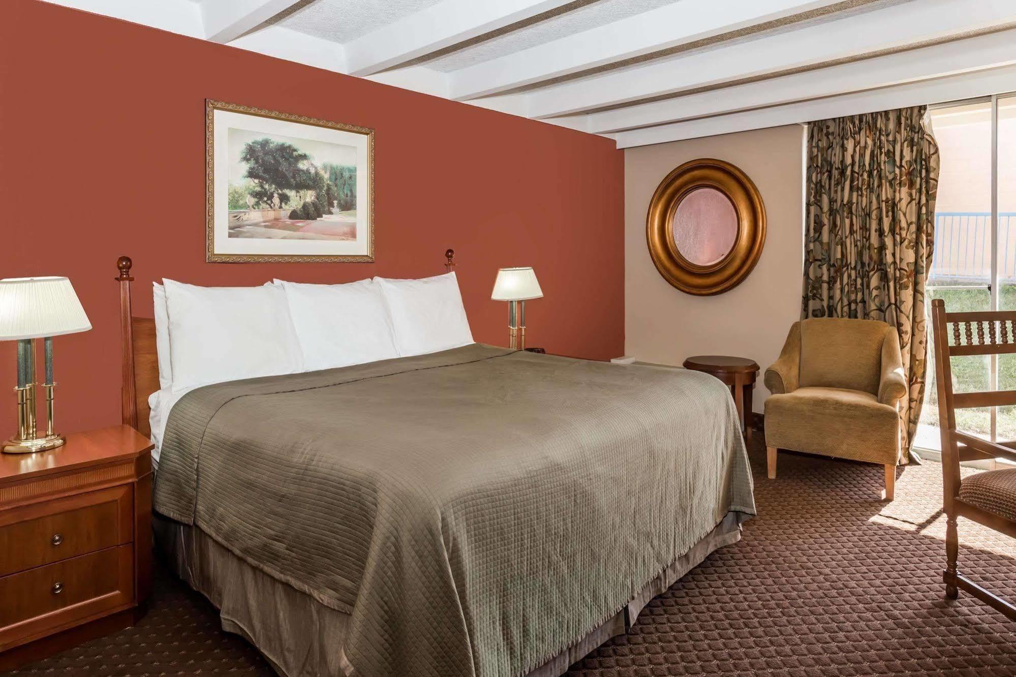 Rodeway Inn & Suites Ρόκφορντ Εξωτερικό φωτογραφία
