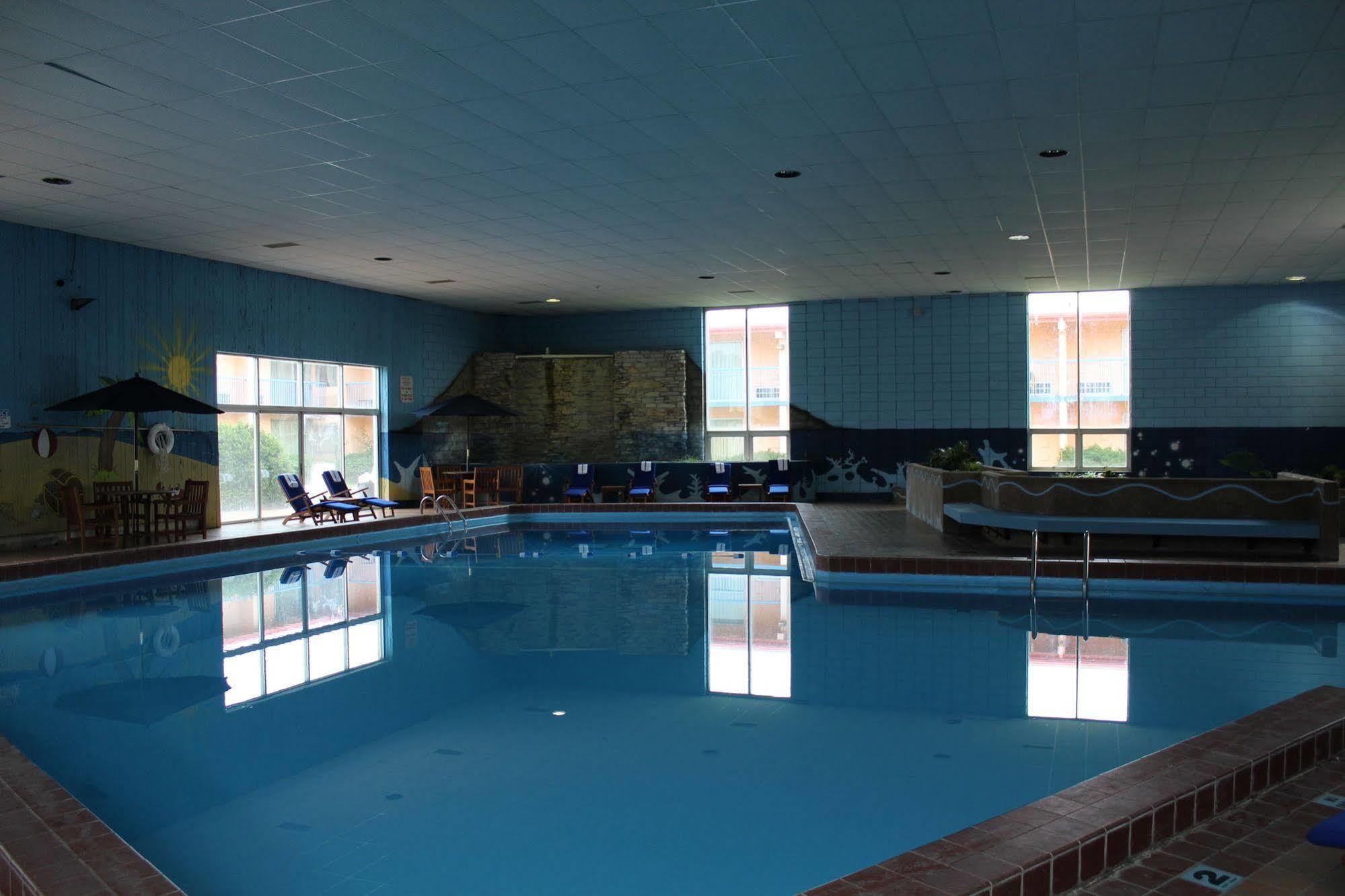 Rodeway Inn & Suites Ρόκφορντ Εξωτερικό φωτογραφία